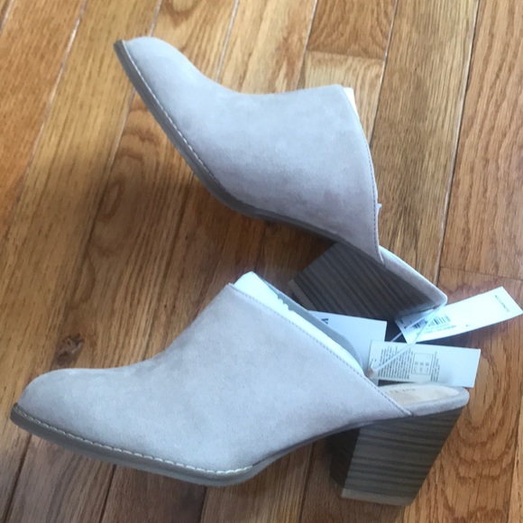 *Feature* NEW Mule Bootie Light Taupe Size 7 - Picture 4 of 5